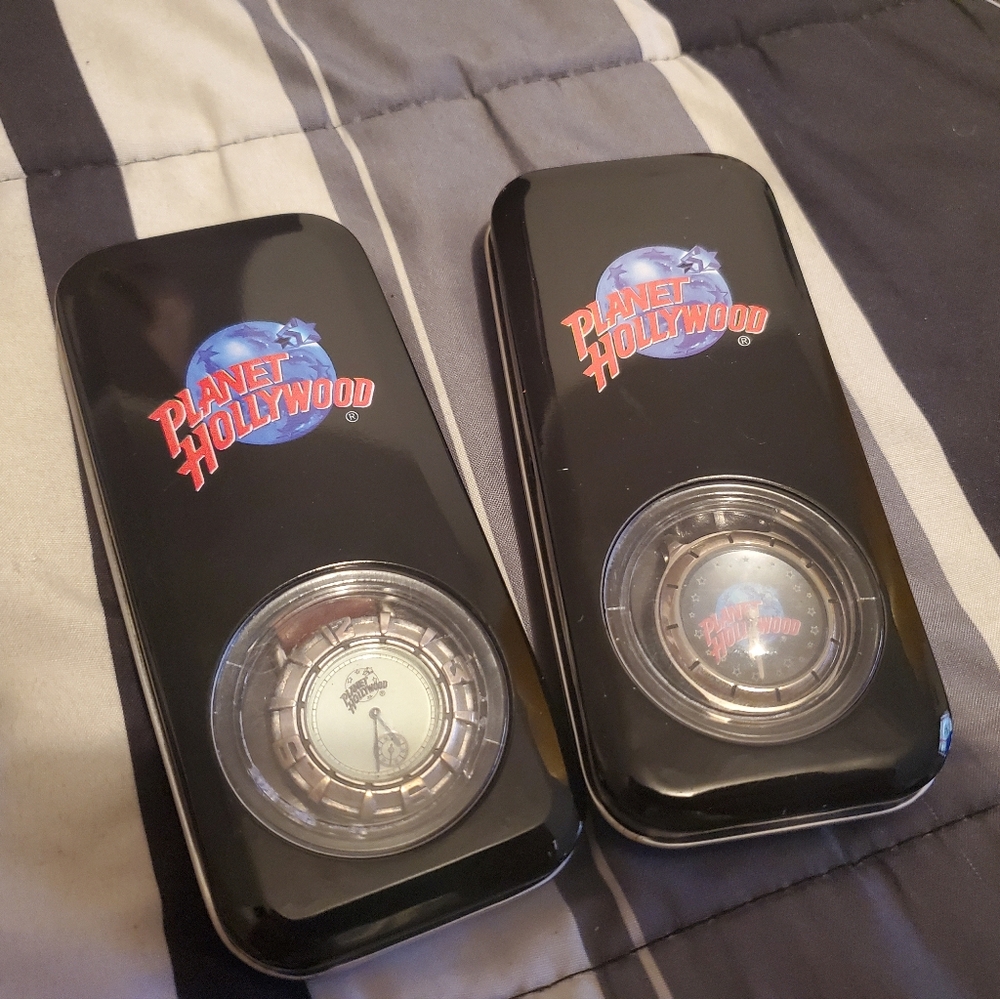 2 Not Tested Pre-owned Planet Hollywood Las Vegas Watches Blue White OS